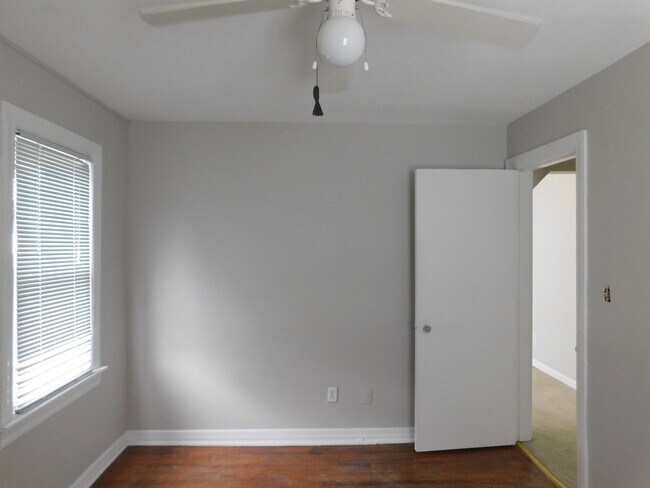 Building Photo - 4537 Park Ave