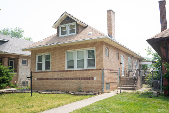 Building Photo - 10959 S Church St