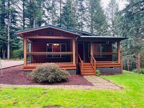 Building Photo - 21814 NE Cedar Creek Rd