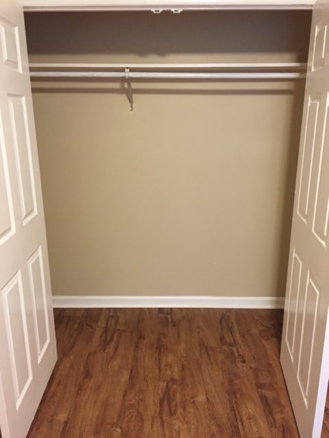 Building Photo - 6 Quad Oak Dr