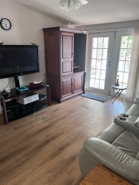Foto del edificio - 14820 Capri Ln