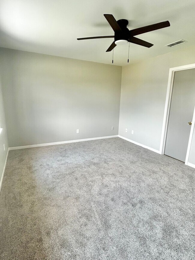 Foto del edificio - Willow Trace Apartments - D3