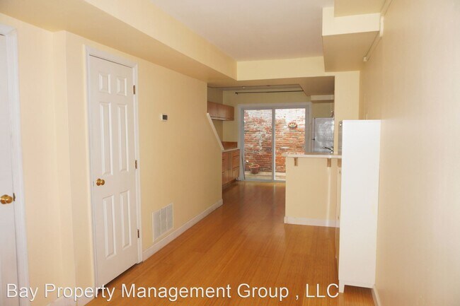 Building Photo - 1 br, 1 bath House - 5 E Hamburg St