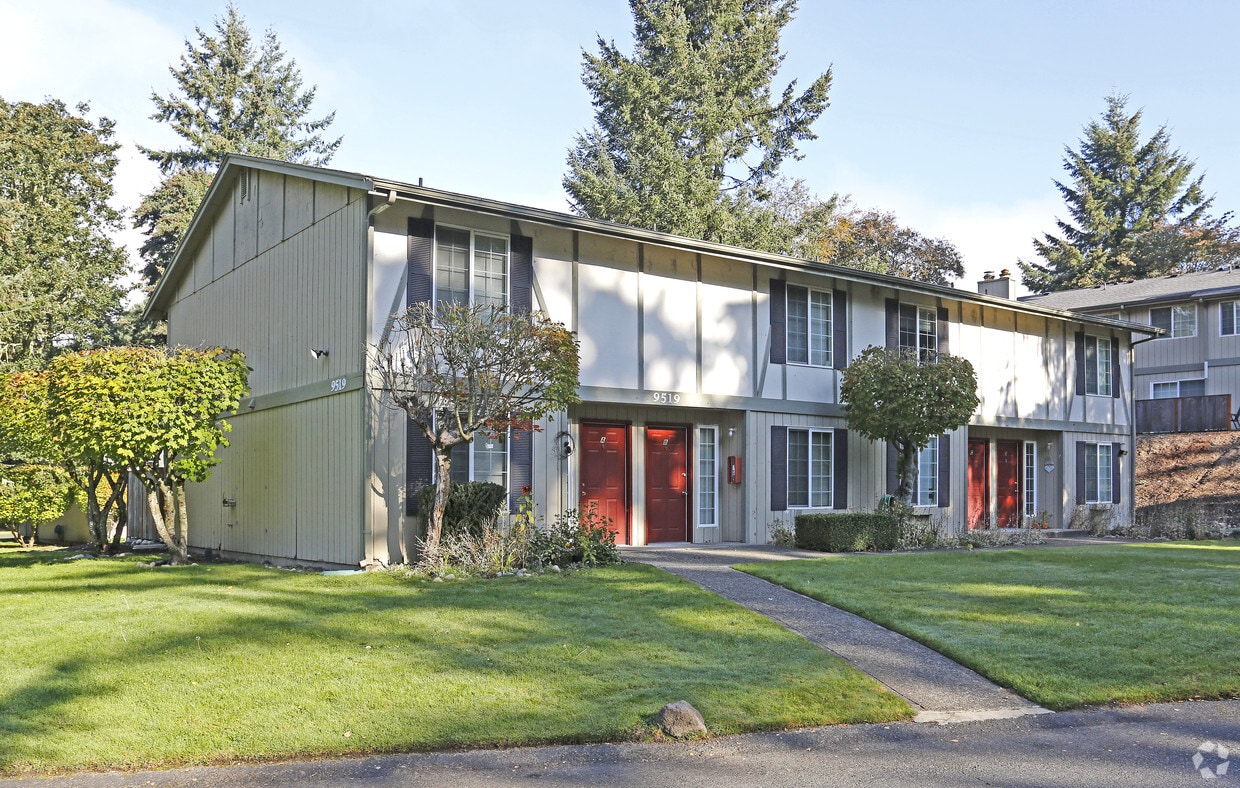 Madrona Estates Townhomes 9520 43rd Street Ct W University Place, WA