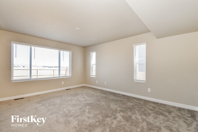 Building Photo - 10178 Luneth Dr