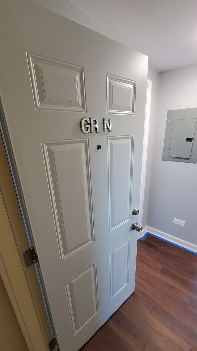 8608 47th St Unit 1N GD, Lyons, IL 60534 8608 47th St Lyons, IL