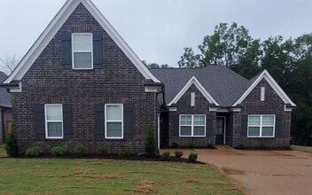 Building Photo - 6195 Clover Ct