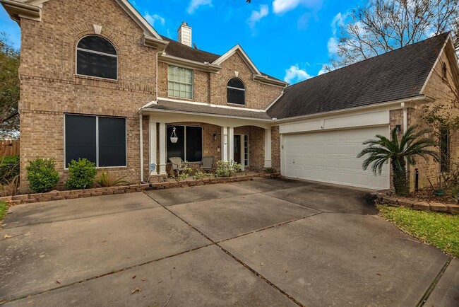 Building Photo - 301 Oak Creek Ln