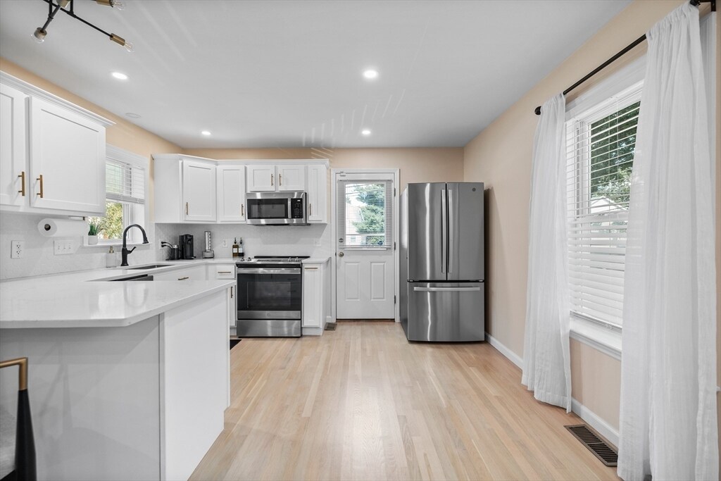 Foto principal - 124 Washington St