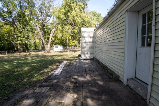 Building Photo - 4bd/1ba