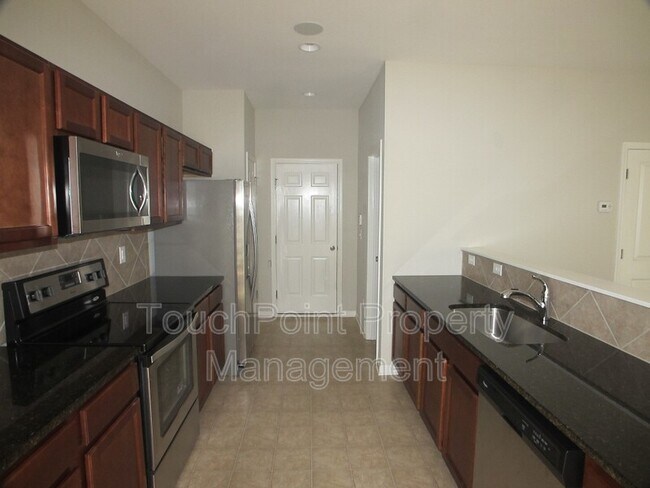 Building Photo - 10814 Derryrush Ave