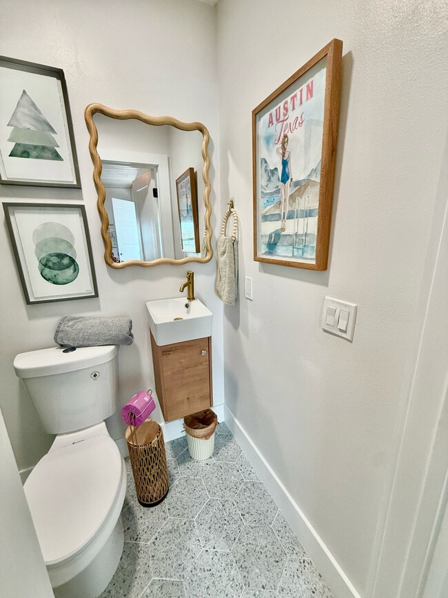 Building Photo - 333 Bluefish Dr