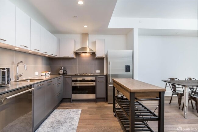 Photo - 1075 Market St Apartment