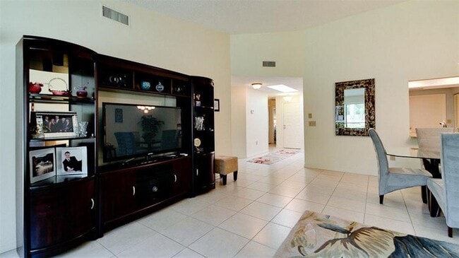Building Photo - 7893 Timberwood Cir