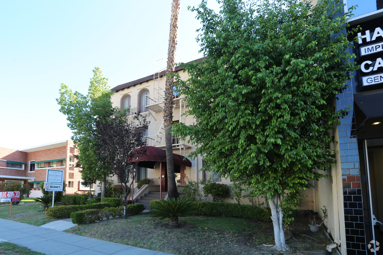 Building Photo - Jewel Apartments