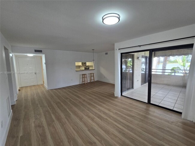Building Photo - 20145 NE 3rd Ct