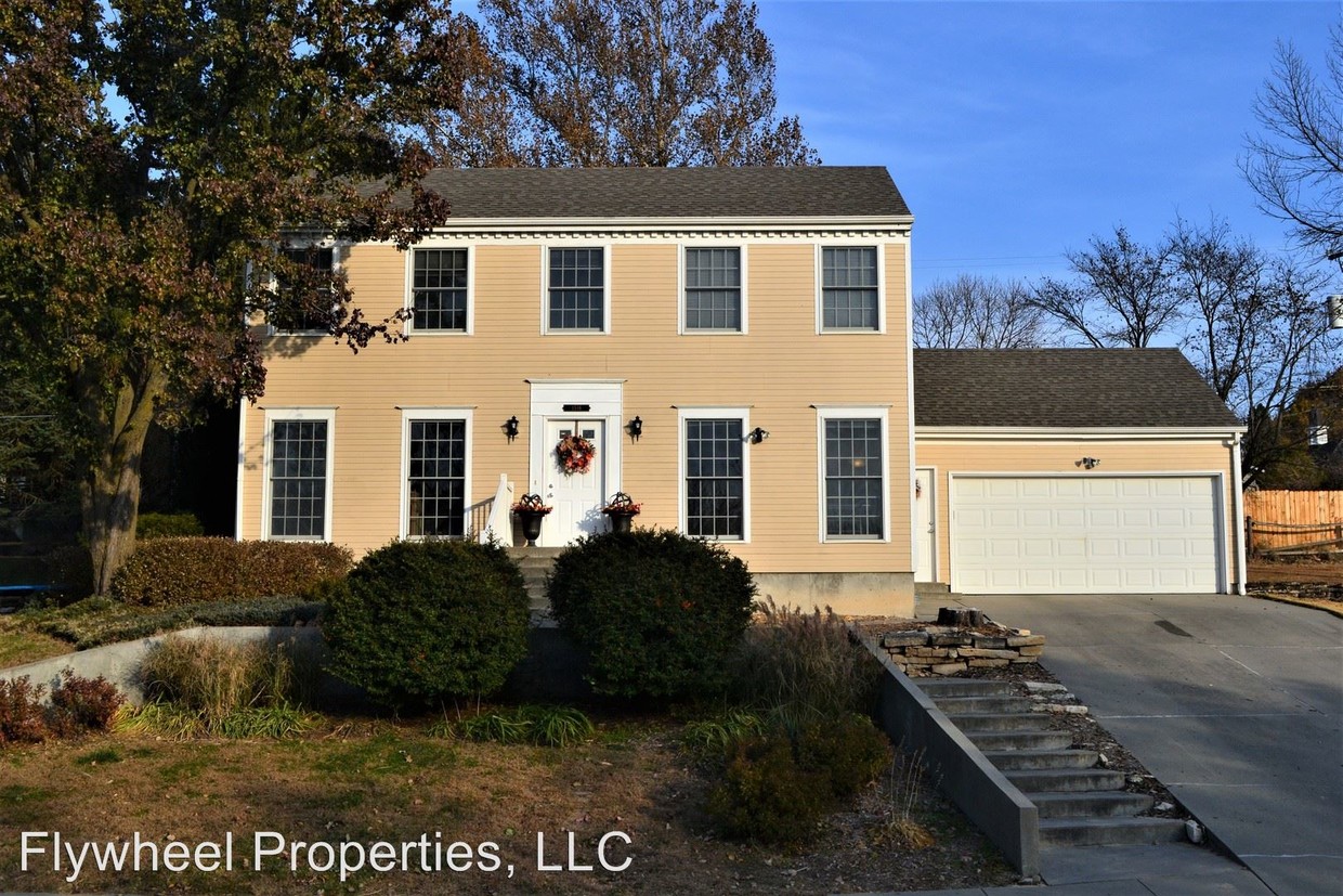 Primary Photo - 4 br, 2.5 bath House - 1516 1st St