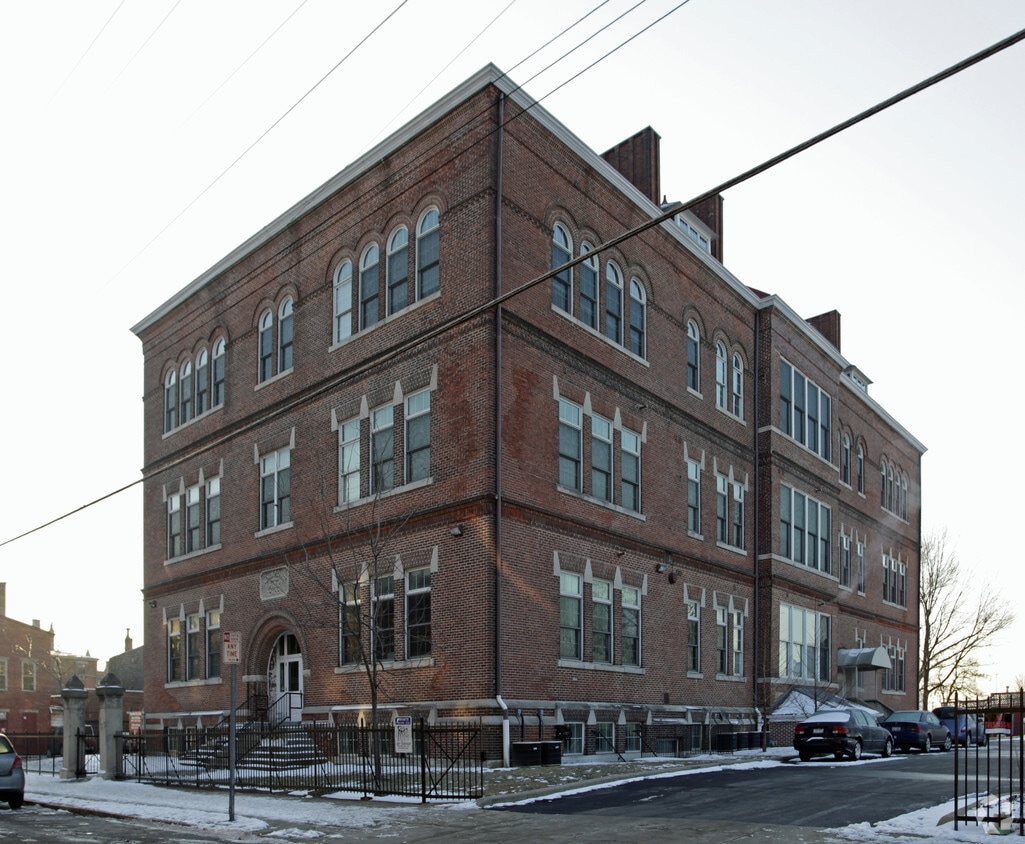 Building Photo - 1615 Chase Ave