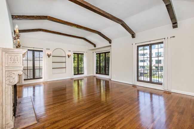 Building Photo - 846 S Lucerne Blvd