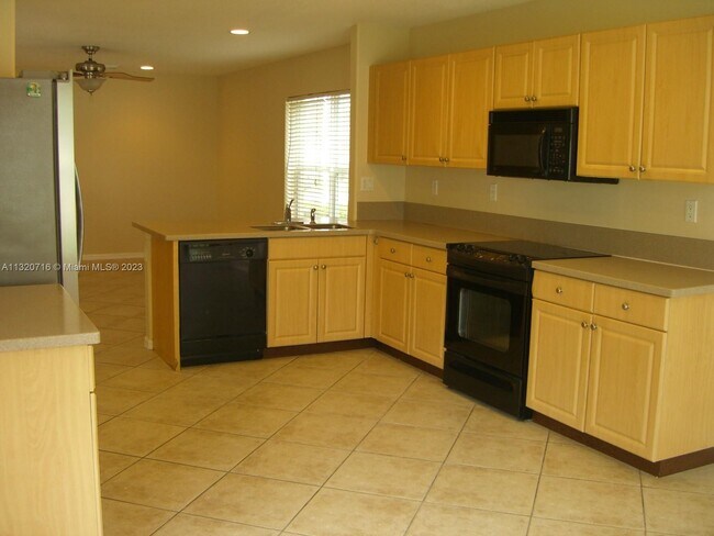 Foto del edificio - 19265 SW 25th Ct