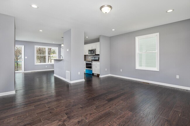 Building Photo - Modern Home in Shiloh!
