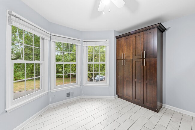 Foto del edificio - 62 Brookstone Cir