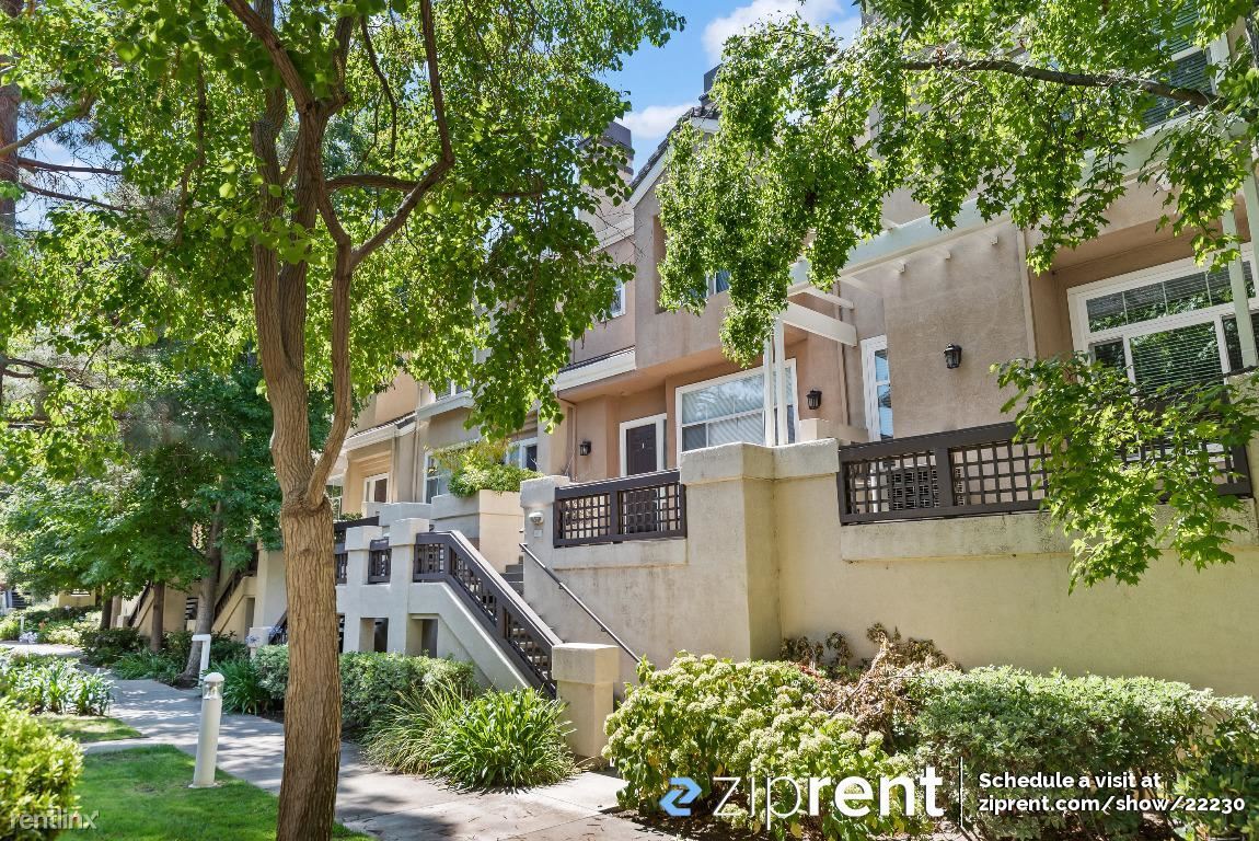 Foto principal - 3 br, 2.5 bath Townhome - 437 Camille Circ...