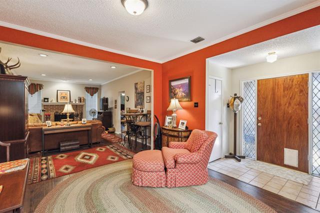 Foto del edificio - 9223 Highedge Cir