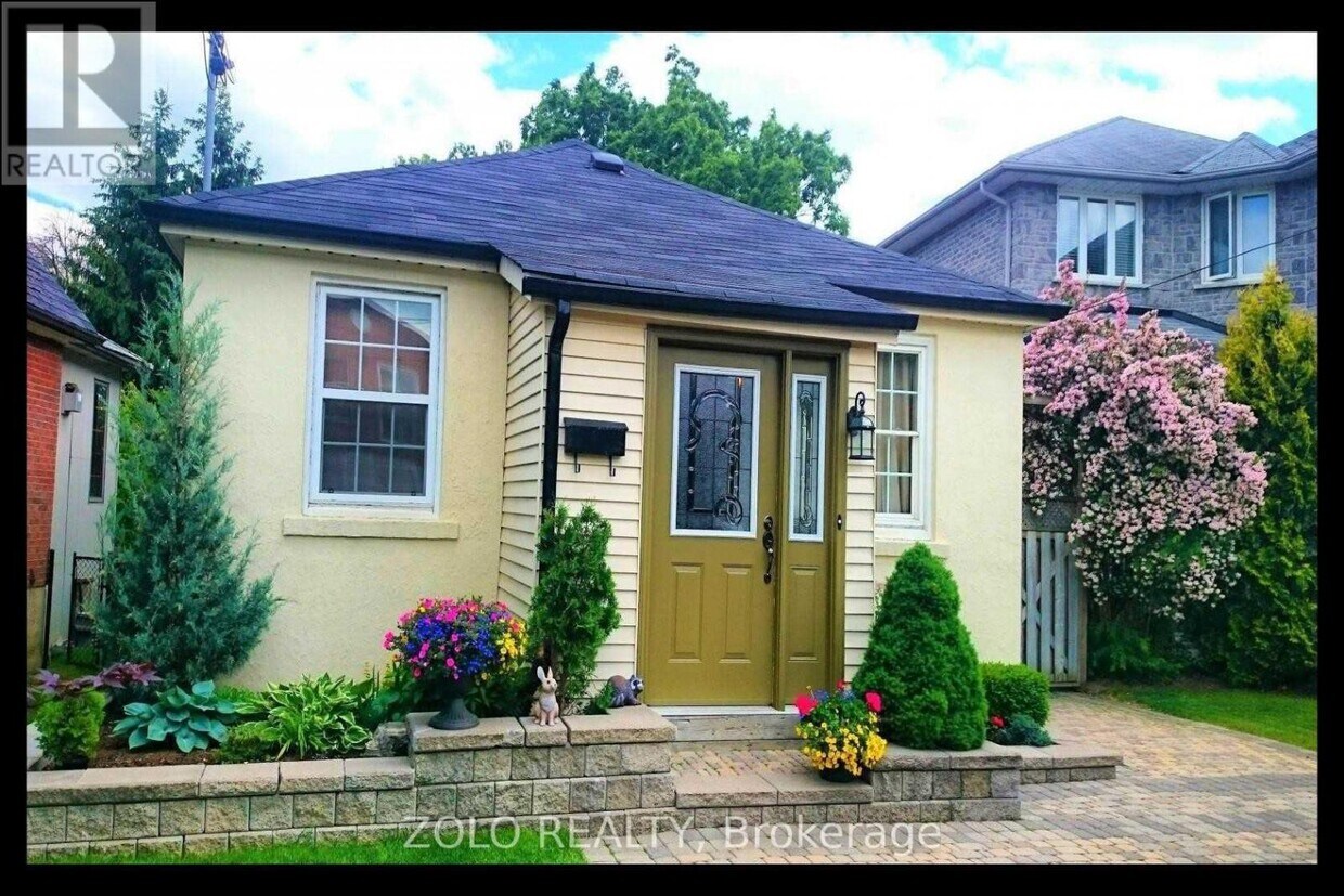 Primary Photo - 39 Ellerby Square N