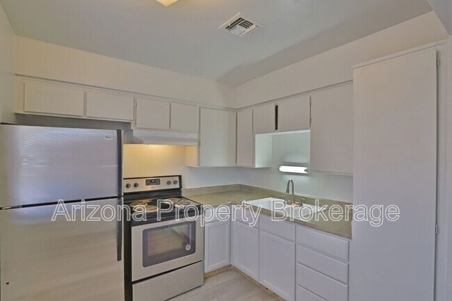 Foto del edificio - 1702 W Vogel Ave