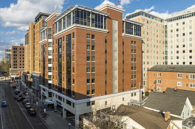 Building Photo - Z Place Apartments
