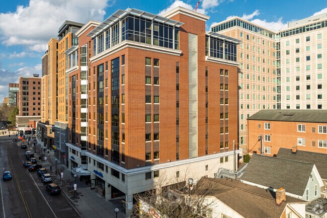 Foto del edificio - Z Place Apartments