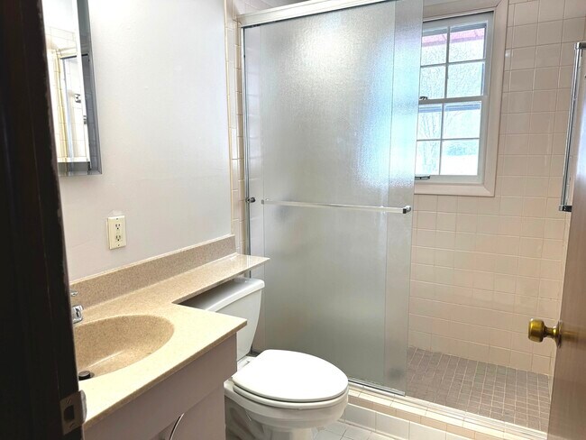 Foto del edificio - 3111 Sunnyside Dr