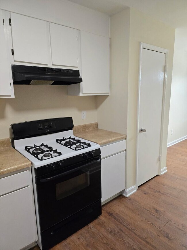Foto del edificio - 1225 Oakplace Dr SW