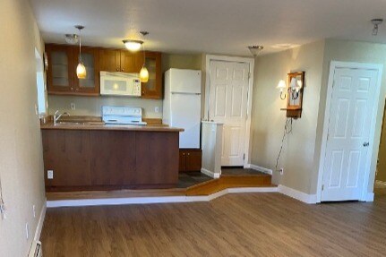 Foto principal - 7800 Wisteria St