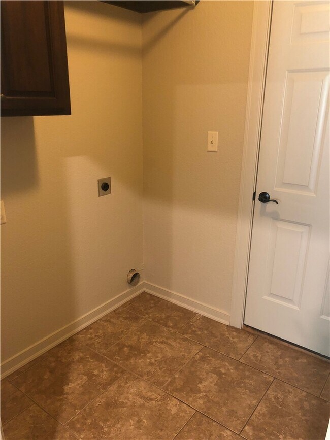 Foto del edificio - 3690 W Mountain View Dr