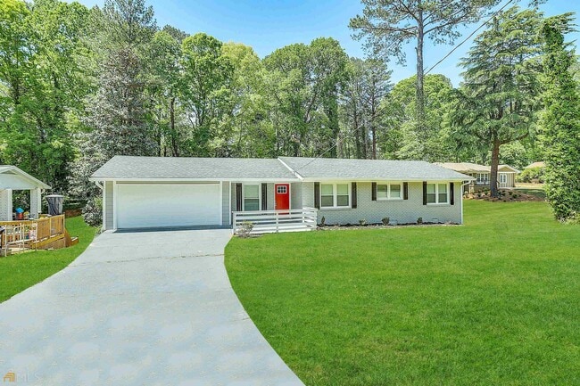 Building Photo - 2173 Rosewood Rd