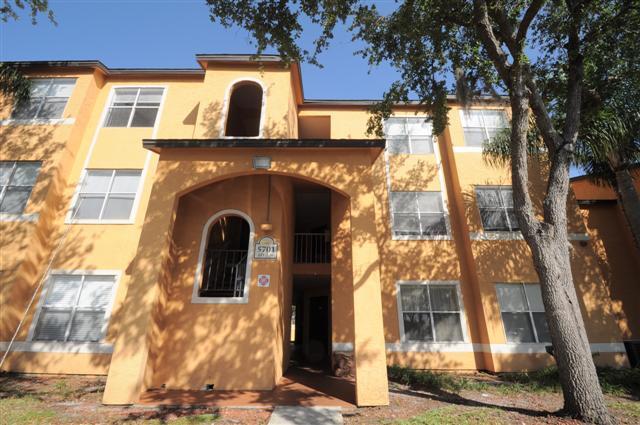 Foto del edificio - Just Reduced!! Charming 1/1  with water in...