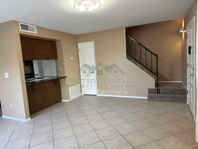 Photo - 10203 N 7th Pl Townhome