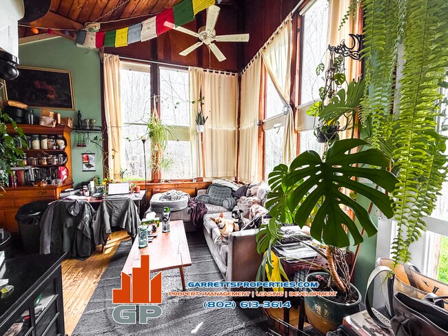 Foto del edificio - 766 Twin Pond Rd