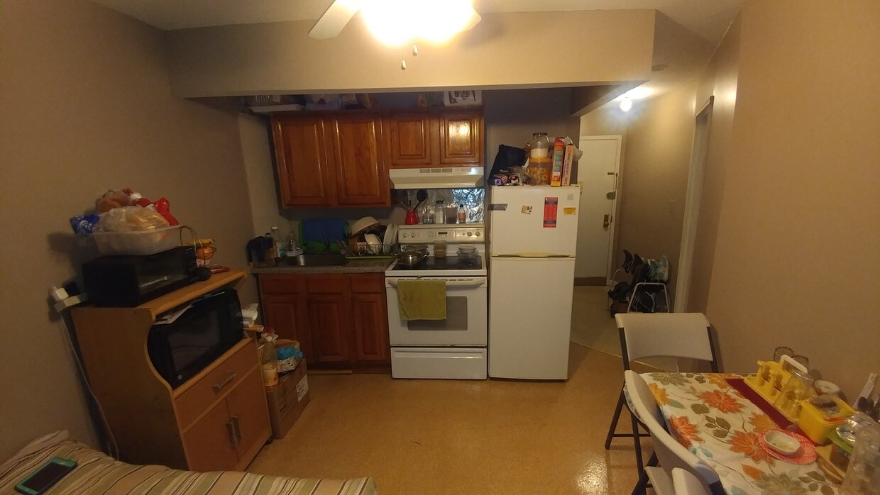 Foto principal - 235-04 Hillside Avenue