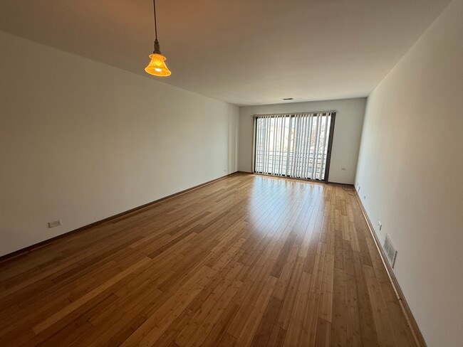 Foto del edificio - 7412 N Western Ave