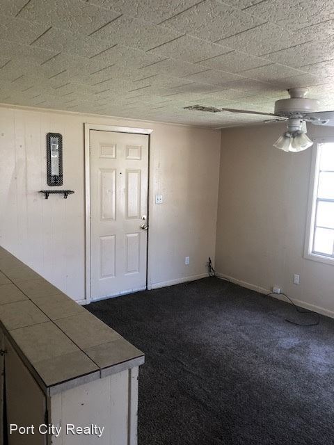 Foto del edificio - 3 br, 1 bath House - 204 Montgomery St