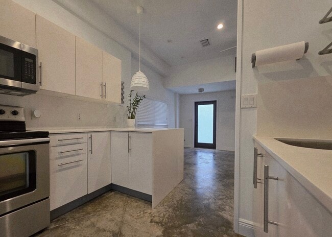 Kitchen - 22301 SW 182nd Ave