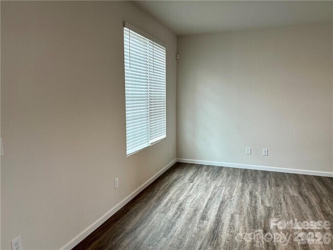 Building Photo - 1017 Beatty Wds Dr