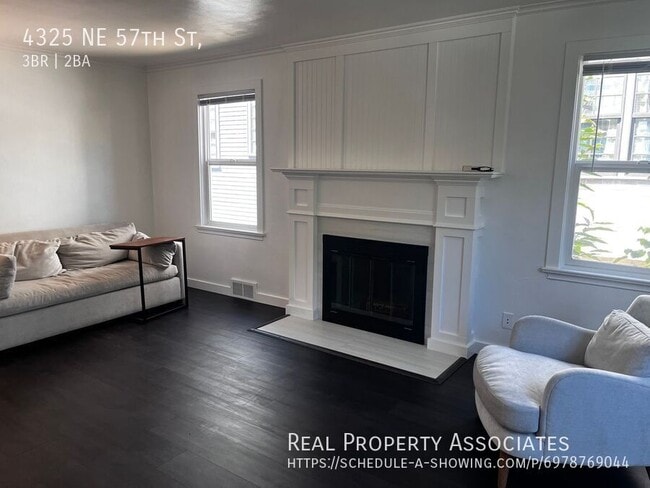 Building Photo - 4325 NE 57th St