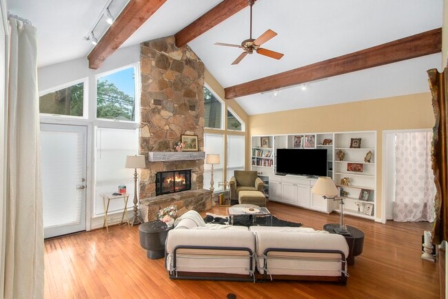 Foto del edificio - 2522 Wordsworth St