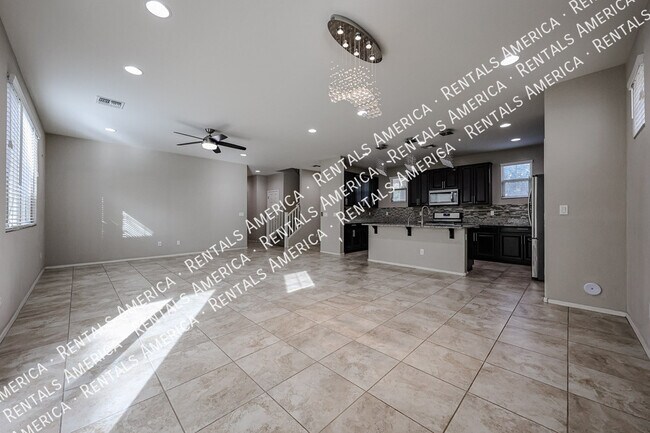 Foto del edificio - 270 N Scott Dr