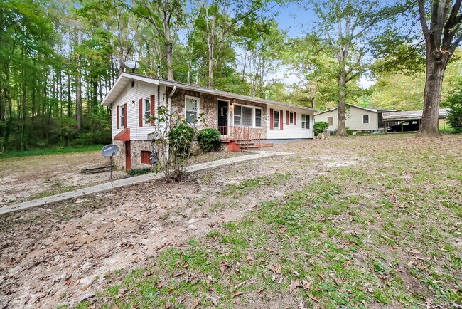 Building Photo - 3705 Orchard Dr SW