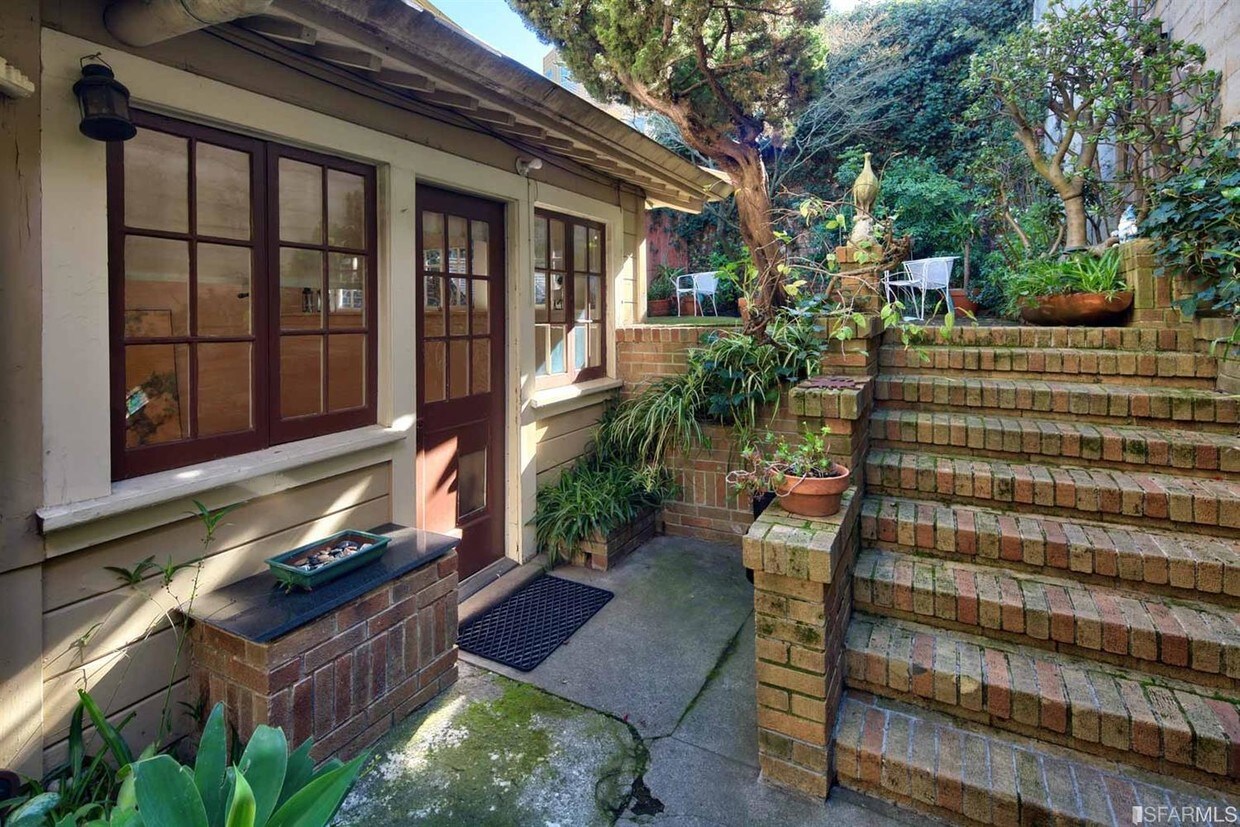 Foto principal - 1659 Jackson St